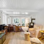 Ae282-marstal-dronningestraede-8 * Marstal