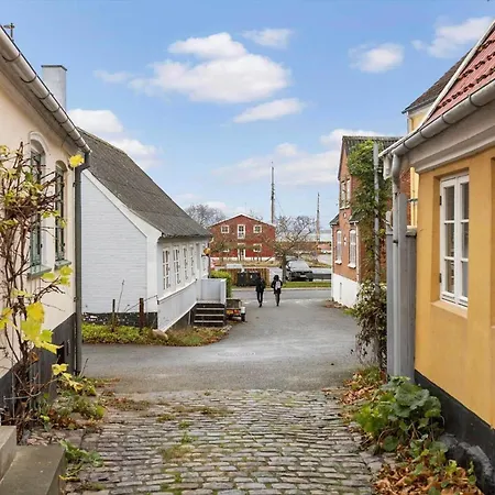 Ae282-marstal-dronningestraede-8 Semesterbostad *