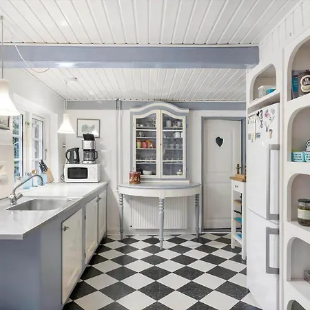 Ae282-marstal-dronningestraede-8 Semesterbostad *