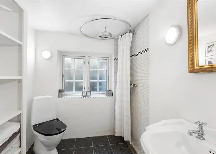 Ae282-marstal-dronningestraede-8 * Marstal